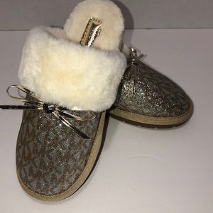 NWT Michael KORS comfy flax fur girl slippers 2